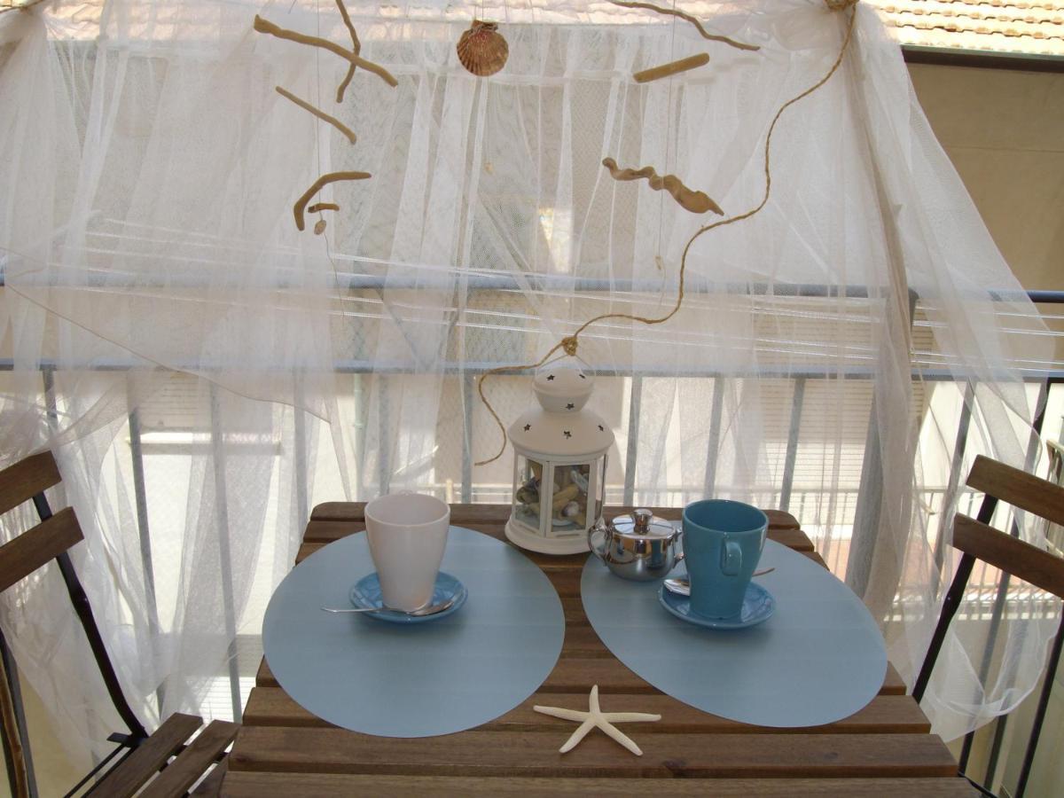 Voglia Di Mare... Holidays On The Beach Appartement Porto SantʼElpidio Buitenkant foto